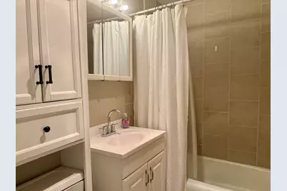 655 W Irving Park Road #4805, Chicago, IL 60613 - Photo 15