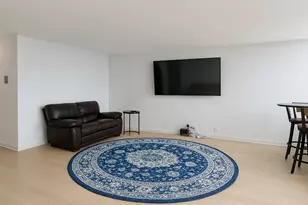 655 W Irving Park Rd, Chicago, IL 60613 - Photo 3