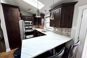 8057 Valley Dr, Palos Hills, IL 60465 - Photo 9