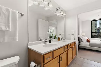 400 W Ontario Street #801, Chicago, IL 60654 - Photo 25