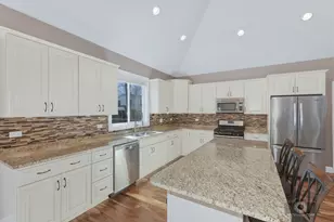 417 Thornton St, Lockport, IL 60441 - Photo 11