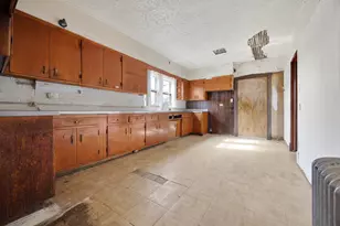 8104 S South Shore Dr, Chicago, IL 60617 - Photo 15