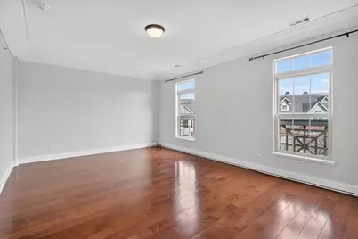 8461 Callie Avenue, Morton Grove, IL 60053 - Photo 23