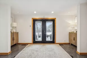 8425 Hickory Ct, Burr Ridge, IL 60527 - Photo 5