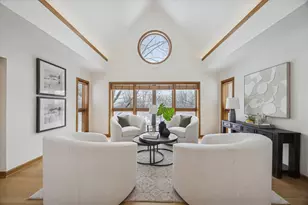 8425 Hickory Ct, Burr Ridge, IL 60527 - Photo 29