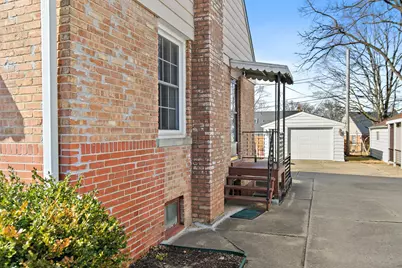 917 N 7th Street, Dekalb, IL 60115 - Photo 3