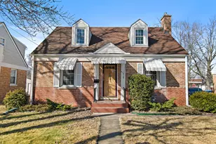 917 N 7th St, Dekalb, IL 60115 - Photo 1