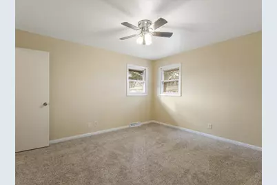 8420 Bobolink Drive, Machesney Park, IL 61115 - Photo 15