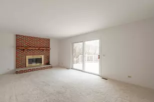 182 Montclair Rd, Vernon Hills, IL 60061 - Photo 7