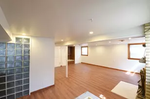 10945 S Lowe Ave, Chicago, IL 60628 - Photo 21