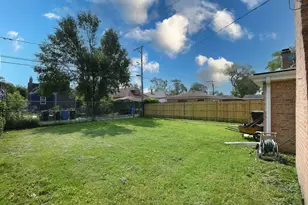 10945 S Lowe Ave, Chicago, IL 60628 - Photo 7