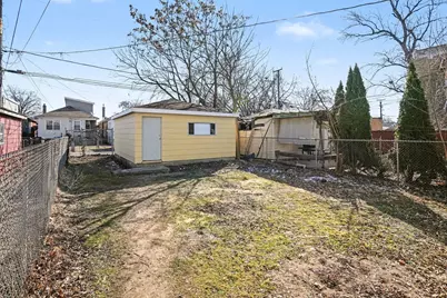 7947 S Kimbark Avenue, Chicago, IL 60619 - Photo 25