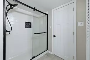 28W032 Roosevelt Rd, Winfield, IL 60190 - Photo 17