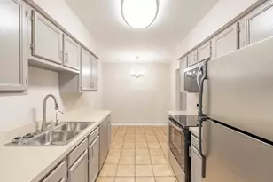 3070 Pheasant Creek Dr, Northbrook, IL 60062 - Photo 5