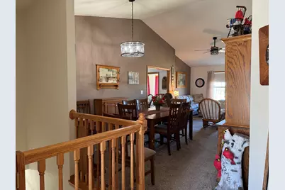 633 Park View Street #633, Pecatonica, IL 61063 - Photo 3