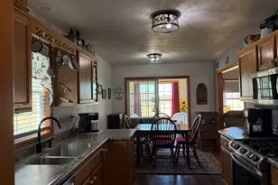 633 Park View St, Pecatonica, IL 61063 - Photo 21