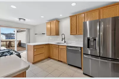 550 Madison Lane, Elgin, IL 60123 - Photo 11