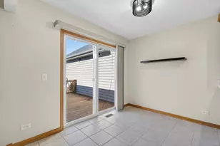 550 Madison Ln, Elgin, IL 60123 - Photo 9