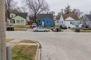 2625 W 89th St, Evergreen Park, IL 60805 - Photo 3