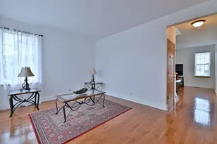 410 Manchester Rd, Oswego, IL 60543 - Photo 5