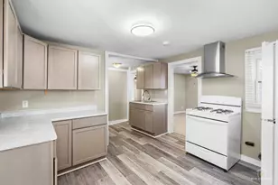 322 E Church St, Sandwich, IL 60548 - Photo 9