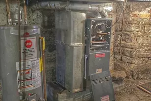 8101 S Muskegon Ave, Chicago, IL 60617 - Photo 7