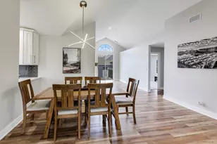 422 Cromwell Cir, Bartlett, IL 60103 - Photo 9