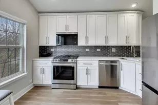 422 Cromwell Cir, Bartlett, IL 60103 - Photo 11