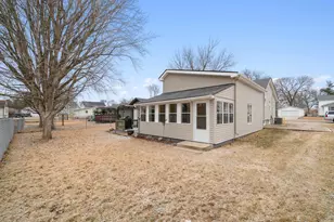 193 Chicago Rd, Paw Paw, IL 61353 - Photo 37