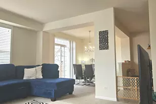 1268 Bradley Cir, Elgin, IL 60120 - Photo 3