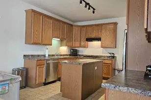 1268 Bradley Cir, Elgin, IL 60120 - Photo 9