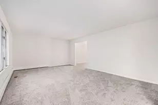 323 Chicago Rd, Oswego, IL 60543 - Photo 3