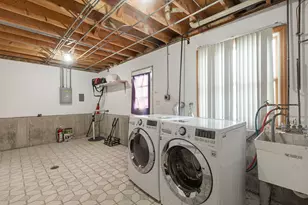 933 Columbia Ct, Carol Stream, IL 60188 - Photo 17