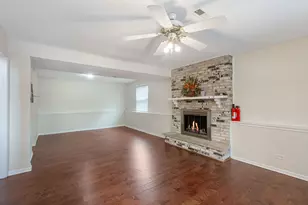 933 Columbia Ct, Carol Stream, IL 60188 - Photo 13