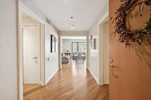 161 E Chicago Ave, Chicago, IL 60611 - Photo 29