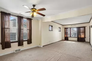 8332 44th Pl, Lyons, IL 60534 - Photo 3