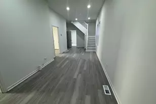 11333 S Edbrooke Ave, Chicago, IL 60628 - Photo 3