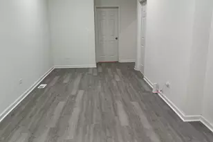 11333 S Edbrooke Ave, Chicago, IL 60628 - Photo 5