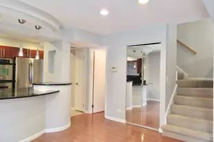 43 Buckingham Ln, Buffalo Grove, IL 60089 - Photo 7