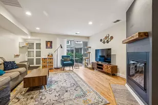 1627 W Belle Plaine Ave, Chicago, IL 60613 - Photo 5