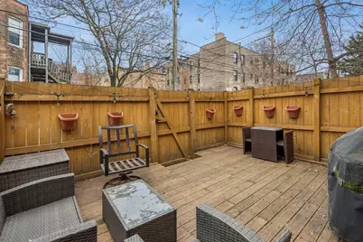 1627 W Belle Plaine Avenue, Chicago, IL 60613 - Photo 13