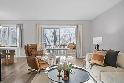 2924 Roberts Drive #8, Woodridge, IL 60517 - Photo 7