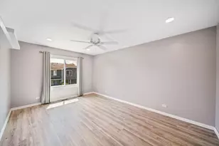 425 Harrison Ct, Vernon Hills, IL 60061 - Photo 9