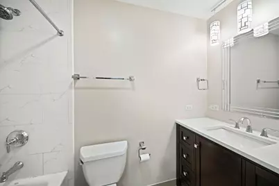 425 Harrison Court, Vernon Hills, IL 60061 - Photo 11