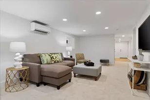 4546 N Knox Ave, Chicago, IL 60630 - Photo 31