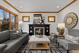 4546 N Knox Ave, Chicago, IL 60630 - Photo 3