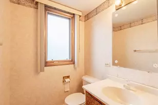 18549 Olde Farm Rd, Lansing, IL 60438 - Photo 7