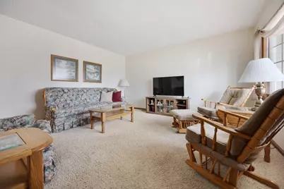 613 Tanglewood Drive, Streamwood, IL 60107 - Photo 3