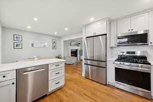 328 Lorraine St, Glen Ellyn, IL 60137 - Photo 7