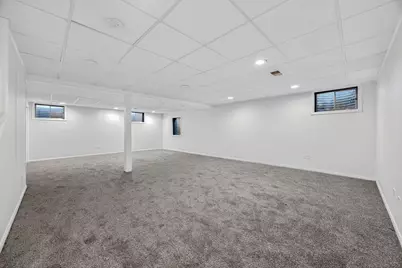 936 Hawthorne Drive, Crystal Lake, IL 60014 - Photo 19